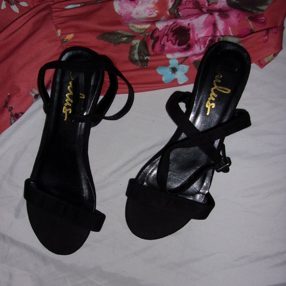 Lulus black womens size 7 1/2 m dress sandals 7.5 seven half  shoes